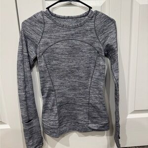 lululemon athletica Heathered Gray Long Sleeve Top